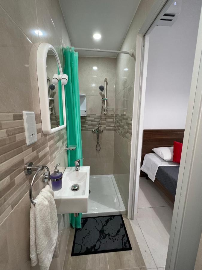 Room With Private Bathroom Sliema Bagian luar foto